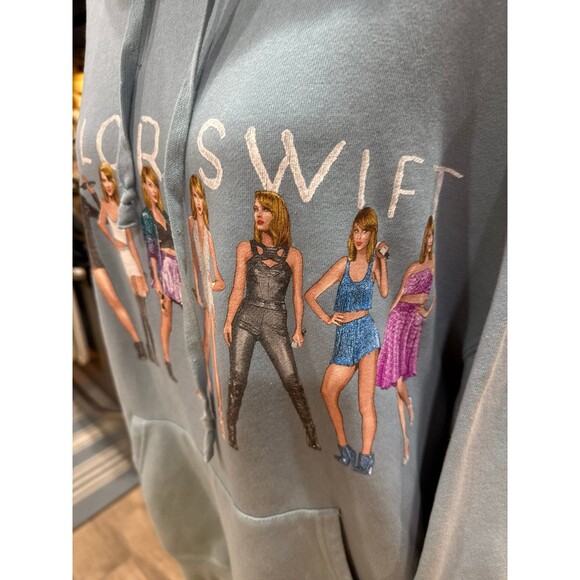 Taylor Swift Official 1989 Taylor’s Version Hooded Sweatshirt Size L NWOT - Picture 3 of 5